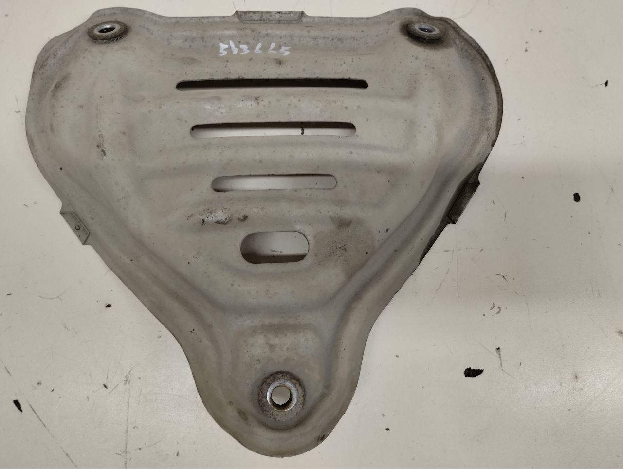 Экран тепловой Toyota Rav 4 (A30) 2006-2013 Экран тепловой Toyota Rav 4 (A30) 2006-2013
