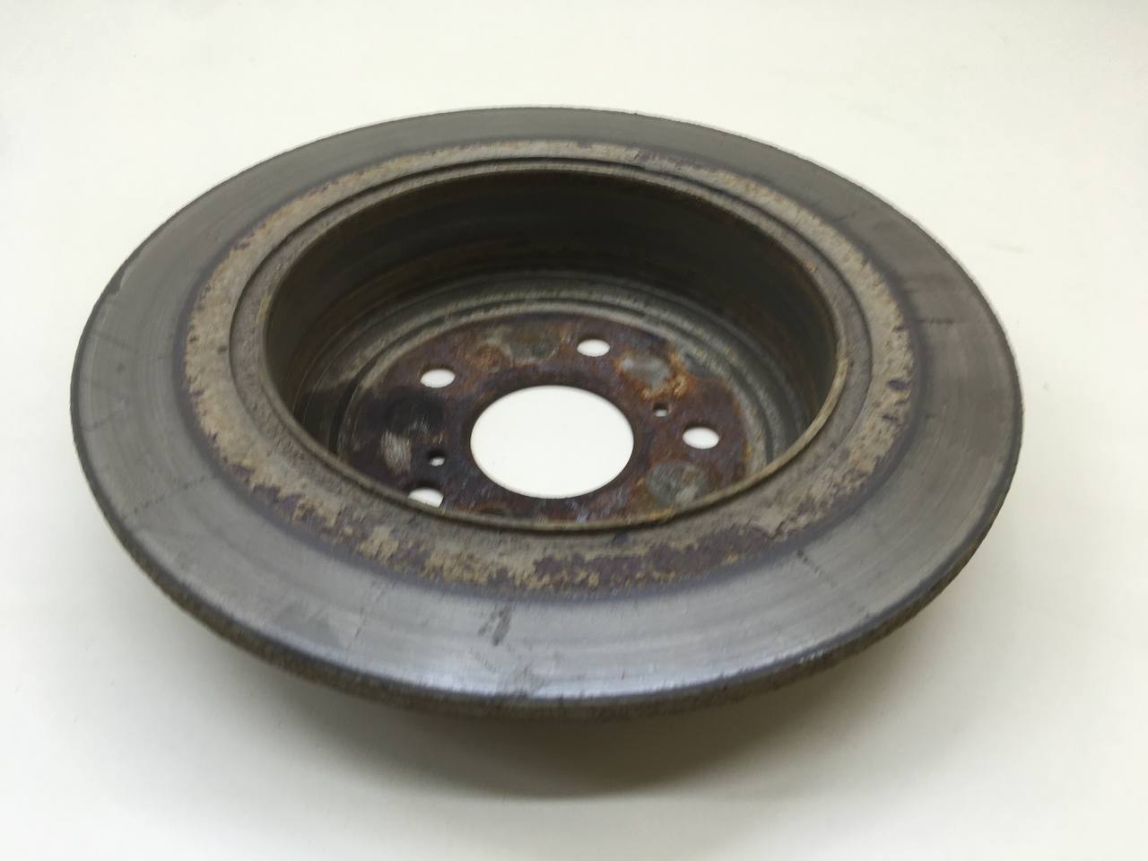 Диск тормозной задний Toyota Rav 4 (A20) 2000-2005