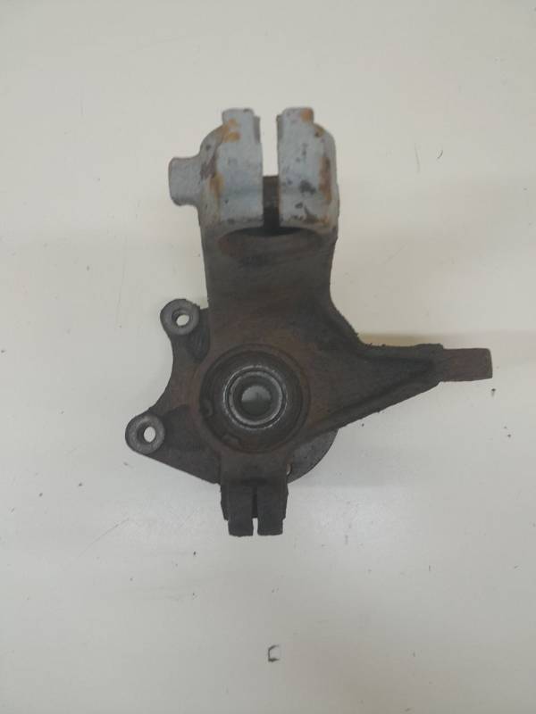 Кулак поворотный передний правый Peugeot 206 1998-2012