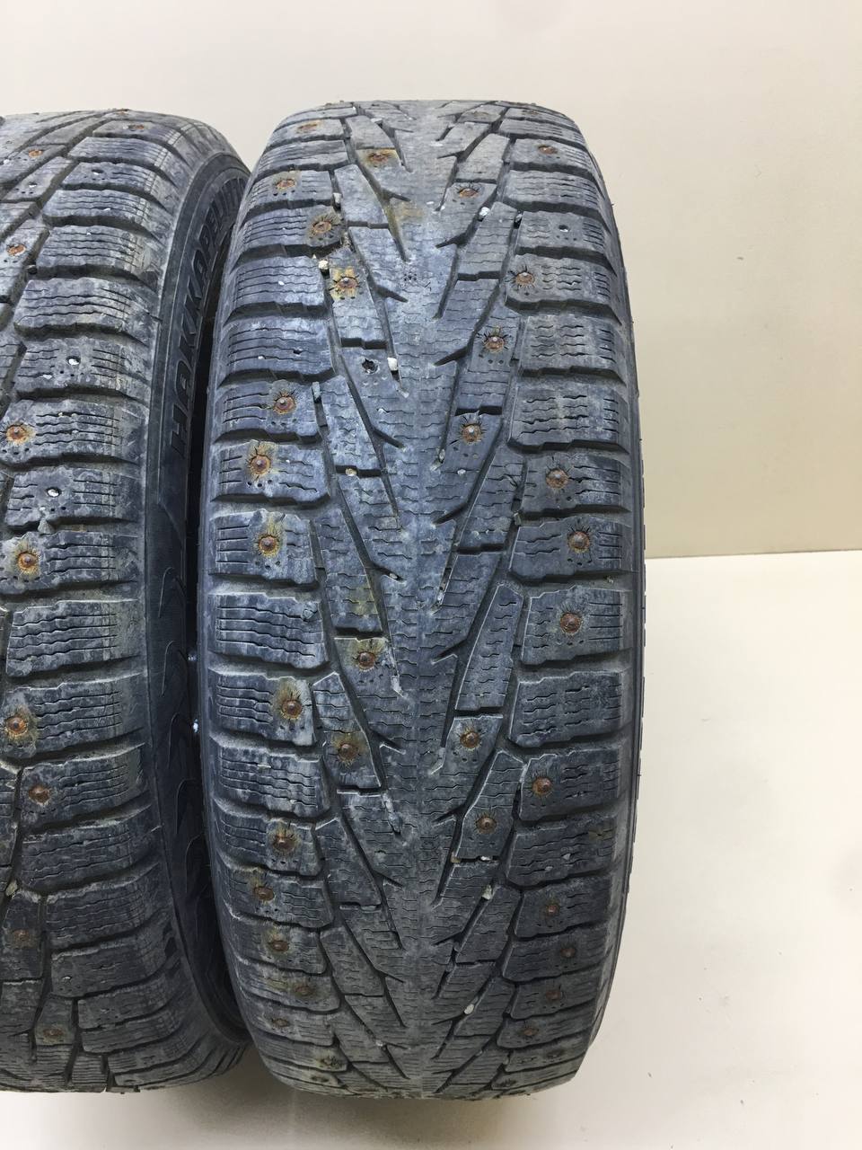 Шины R17 Зимние шипованные Nokian Hakkapelita 7 suv. 