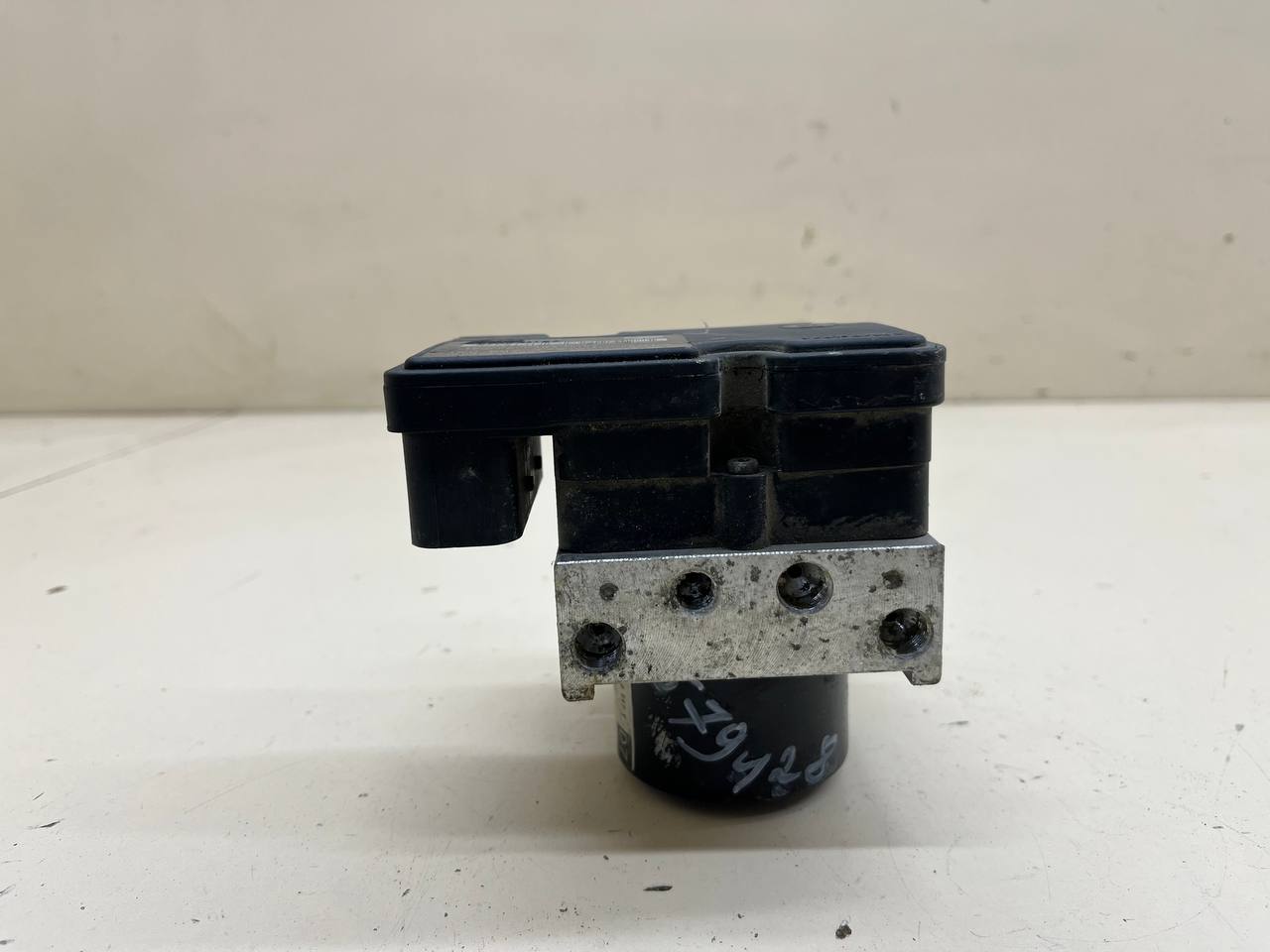 Блок ABS (насос) Skoda Octavia (A5 1Z-) 2004-2013 Блок ABS (насос) Skoda Octavia (A5 1Z-) 2004-2013