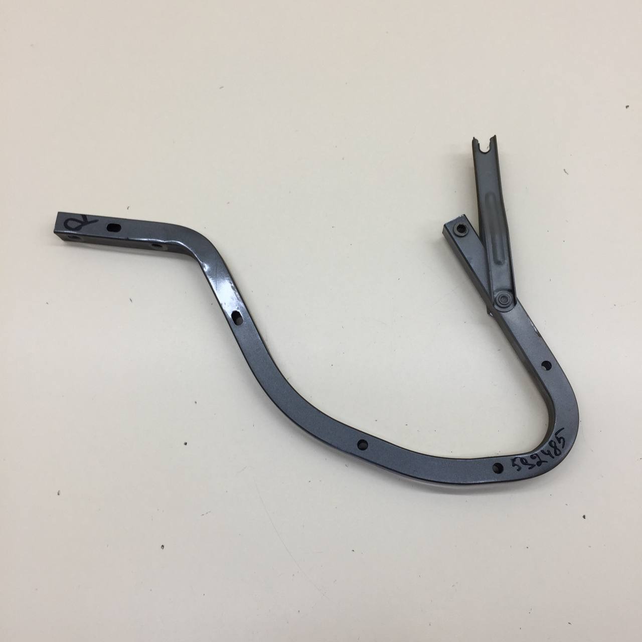 Петля крышки багажника Toyota Corolla E120 2001-2007 Петля крышки багажника Toyota Corolla E120 2001-2007