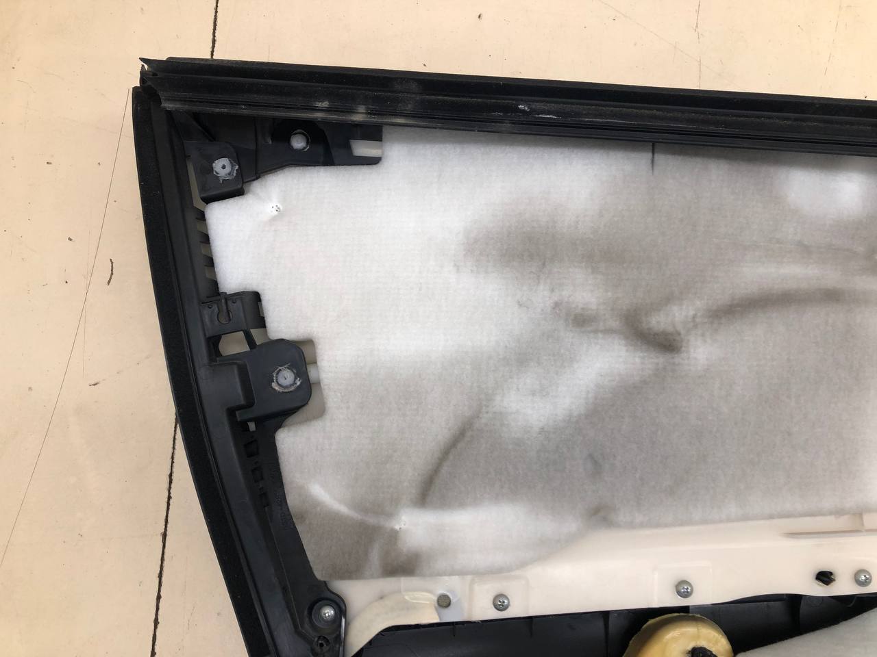 Обшивка двери передней правой Mazda Mazda 6 (GH) 2007-2012