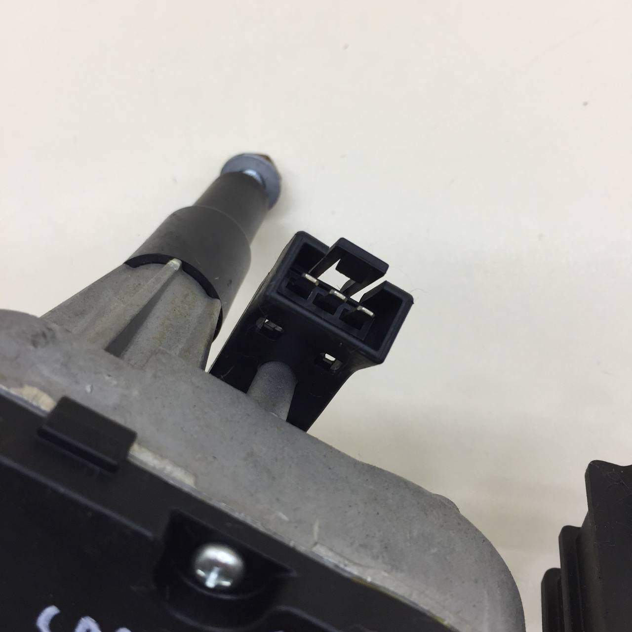 Моторчик стеклоочистителя задний Chevrolet Cruze (J300) 2009-2016