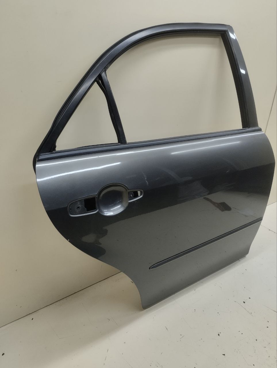 Дверь задняя правая Mazda Mazda 6 (GG) 2002-2007 Дверь задняя правая Mazda Mazda 6 (GG) 2002-2007