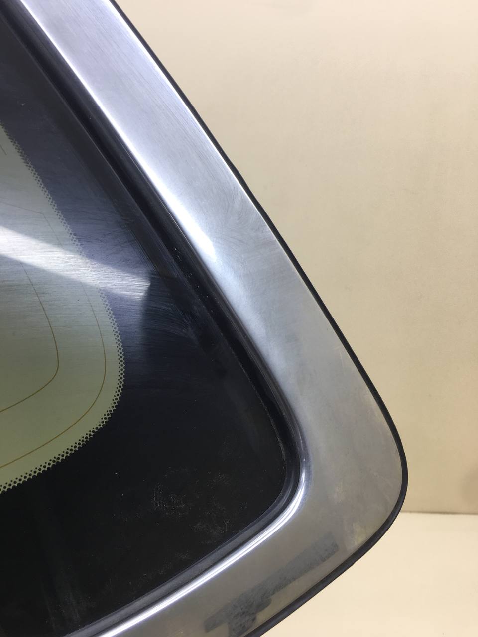 Стекло кузовное глухое правое Infiniti QX56/QX80 (Z62) 2010>