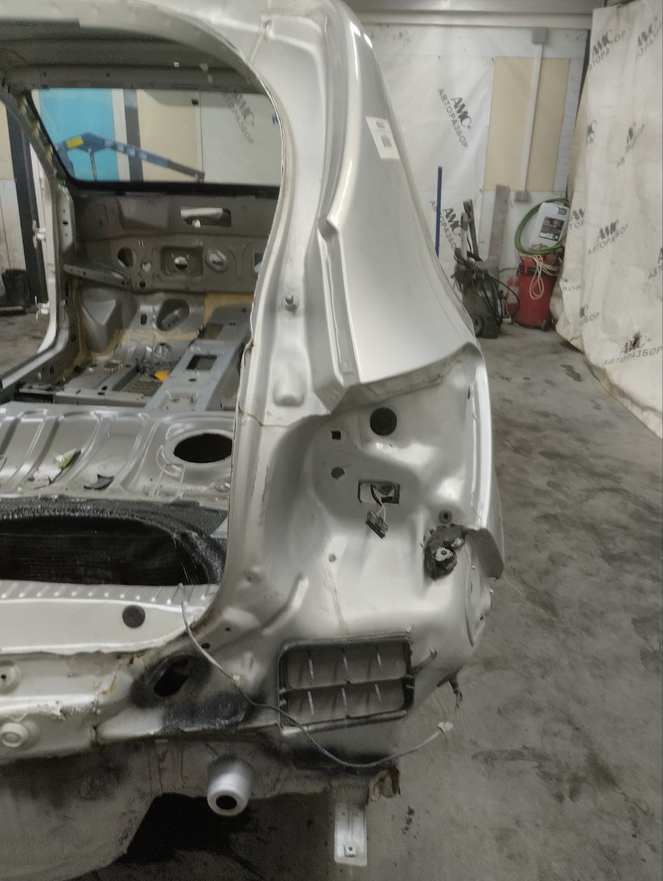 Крыло заднее правое Renault Sandero Stepway (5S) 2014-2022