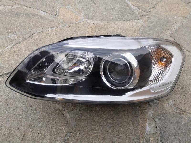 Фара левая Volvo XC60 2008-2017