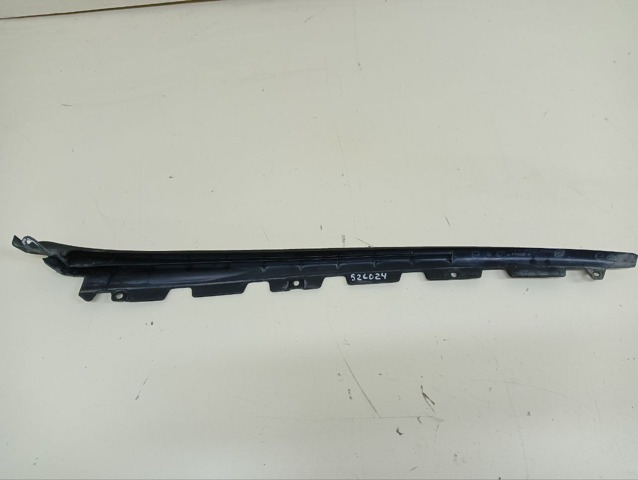 Молдинг лобового стекла Fiat Albea 2002-2012