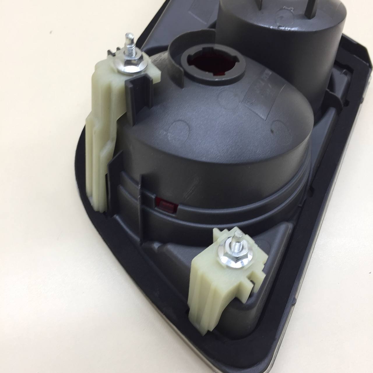 Фонарь задний внутренний левый Mazda Mazda 6 (GG) 2002-2007