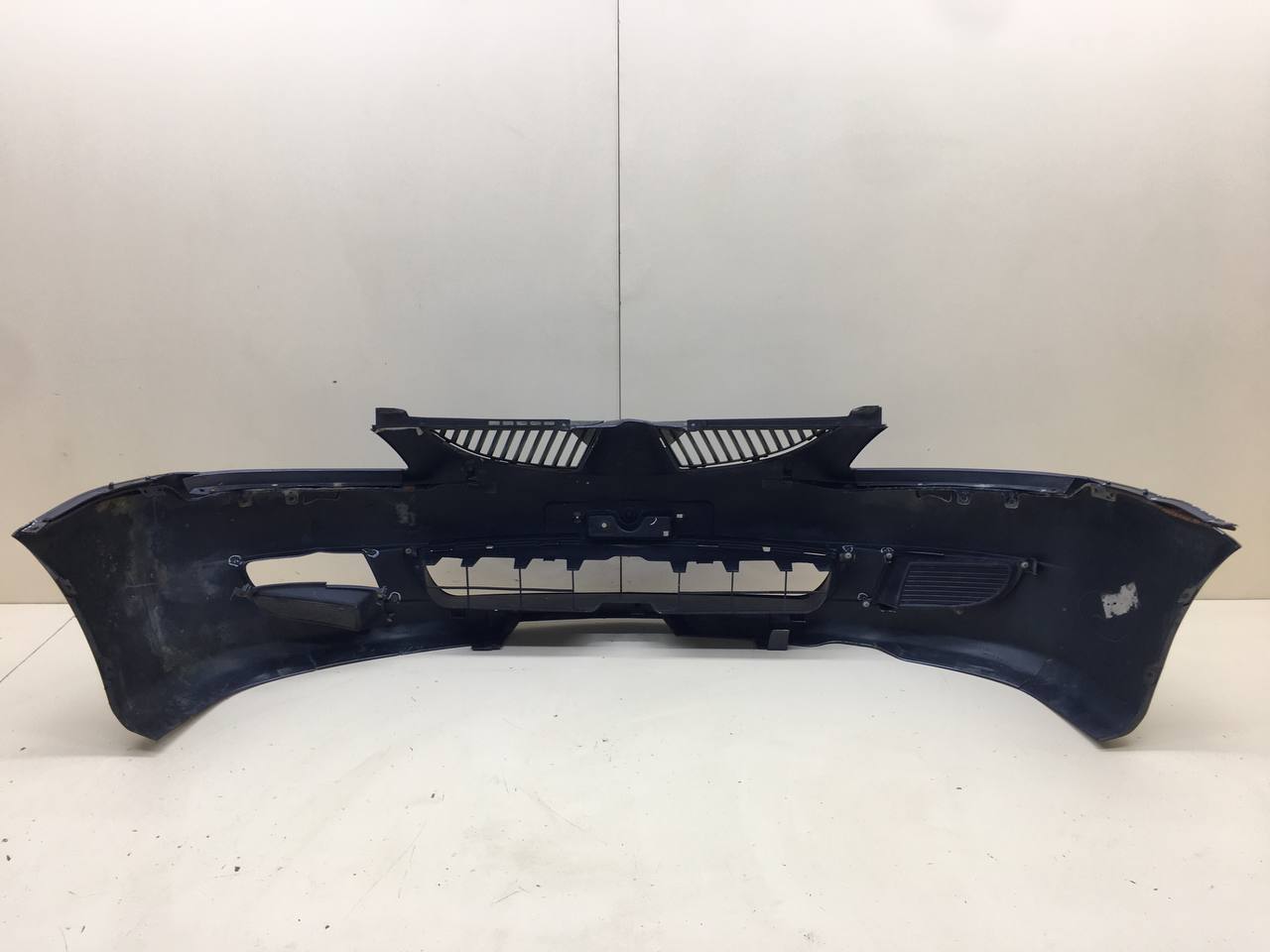 Бампер передний Mitsubishi Lancer 9  (CS/Classic) 2000-2011