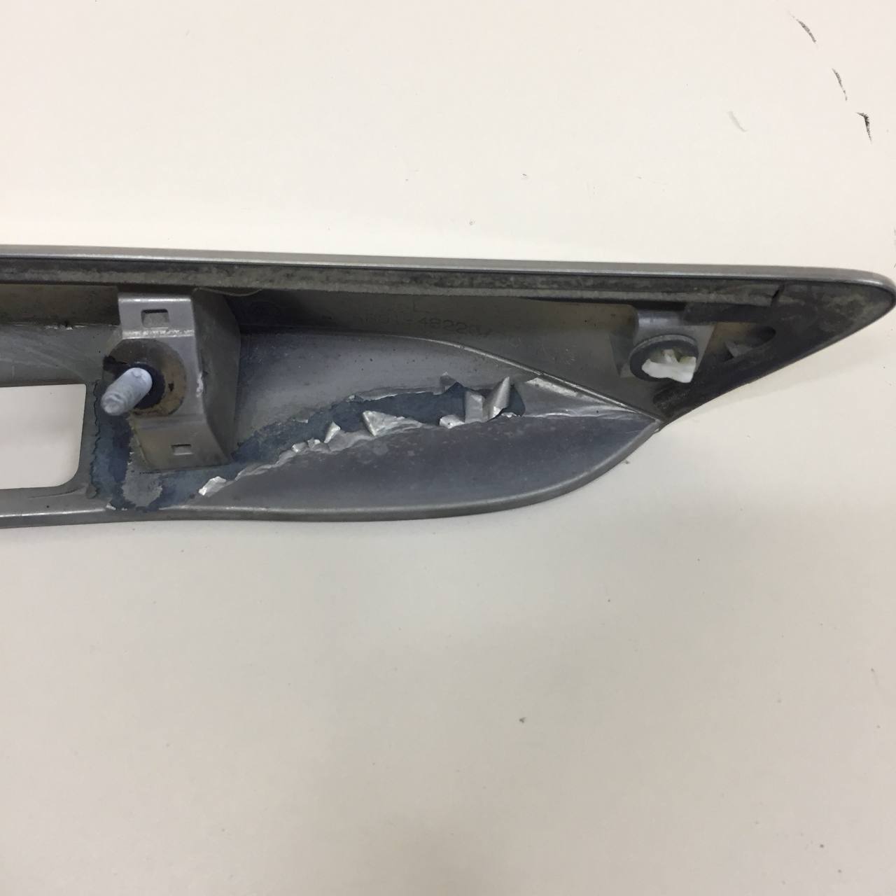 Накладка двери багажника Lexus RX 350 /450h (XL10) 2009-2015 Накладка двери багажника Lexus RX 350 /450h (XL10) 2009-2015