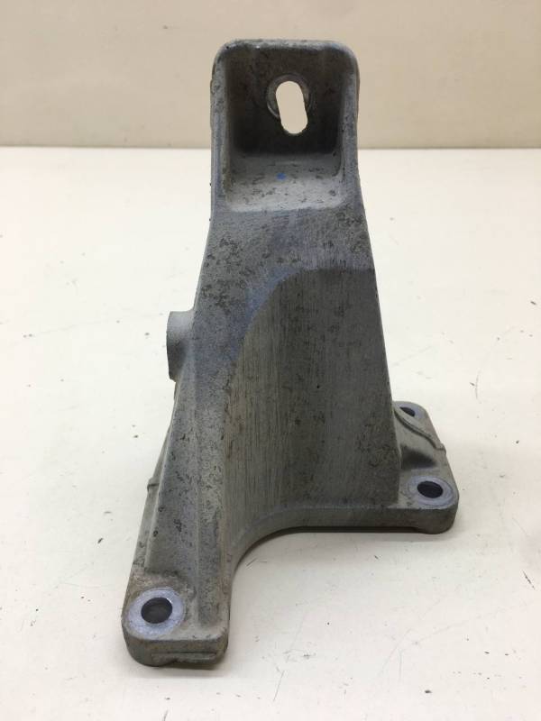 Кронштейн двигателя правый Suzuki Grand Vitara 2005-2015