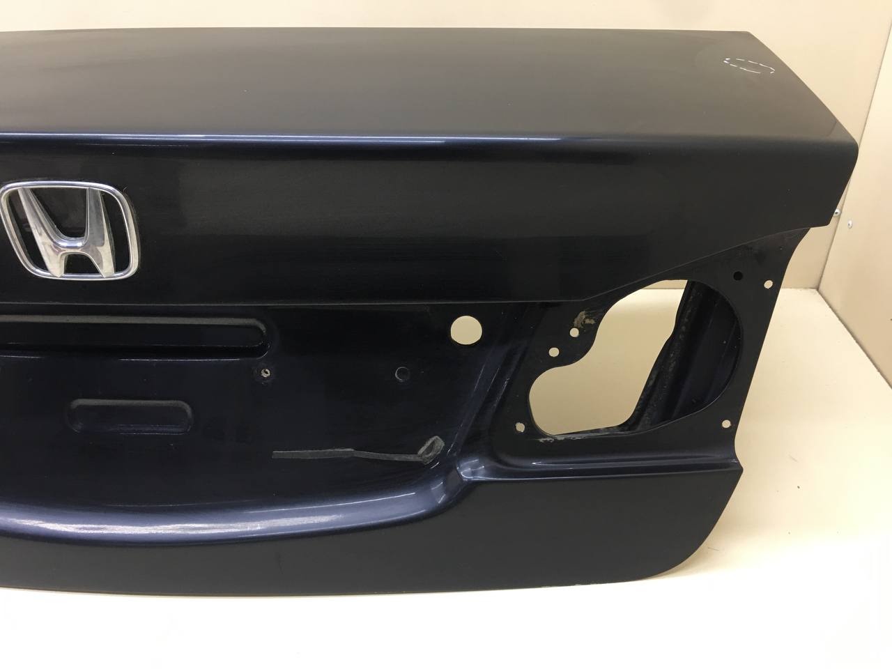 Крышка багажника Honda Civic 4D 2006-2012