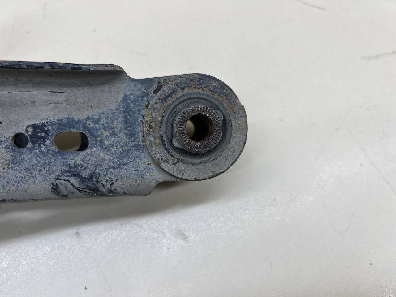 Рычаг задний поперечный Toyota Rav 4 (XA40) 2013-2019