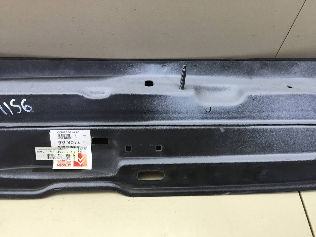Панель передняя Citroen Xsara Picasso 1999-2010