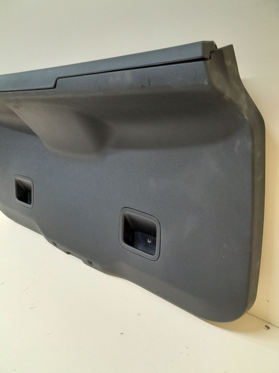 Обшивка двери багажника Citroen Grand C4 Picasso 2006-2014 Обшивка двери багажника Citroen Grand C4 Picasso 2006-2014