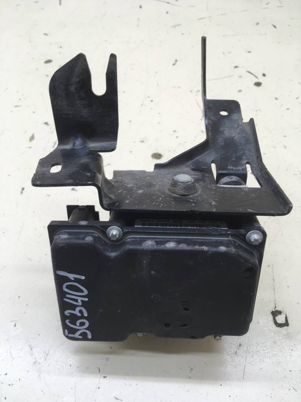 Блок ABS (насос) Nissan Almera 3 (G11, G15) 2012> Блок ABS (насос) Nissan Almera 3 (G11, G15) 2012>