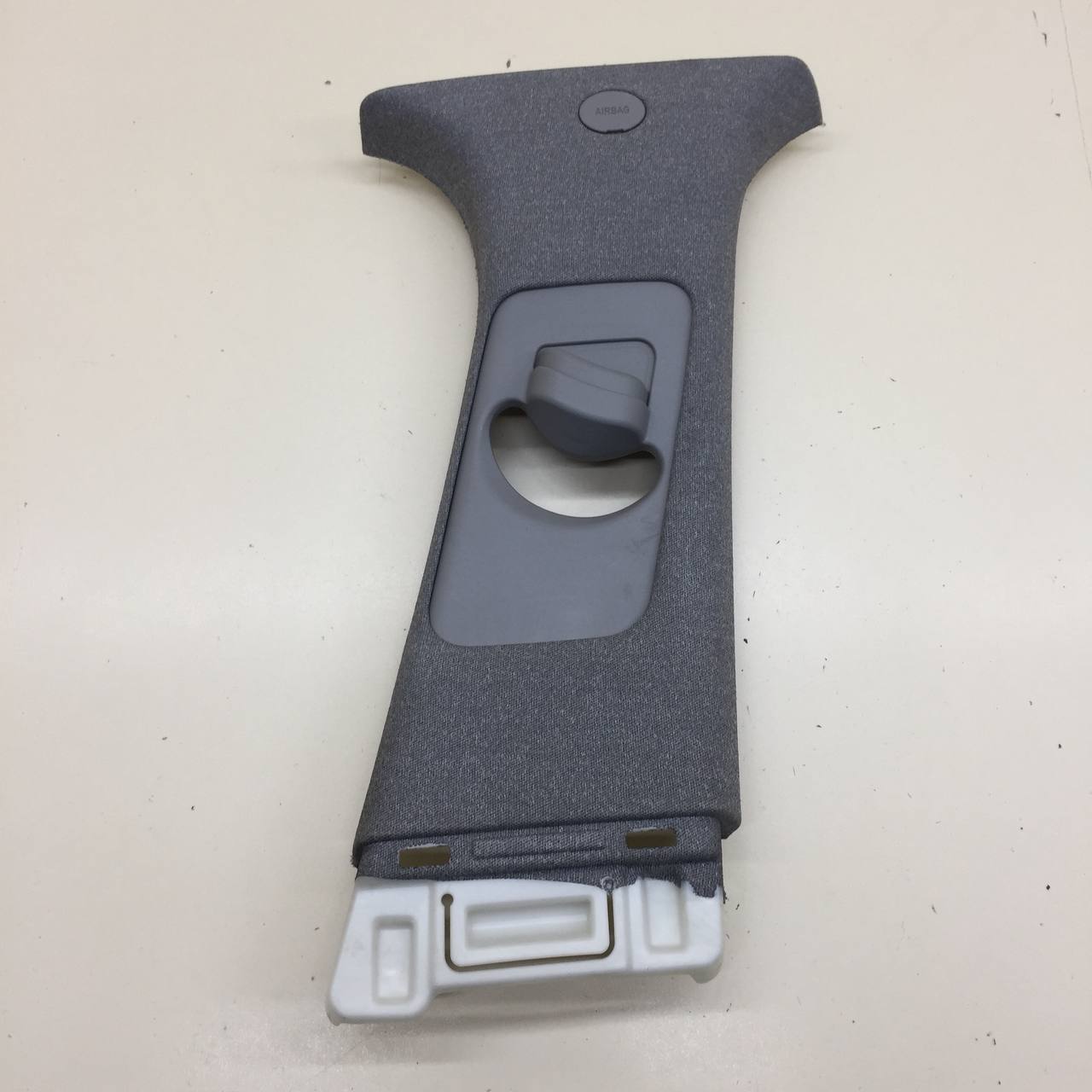 Обшивка стойки Hyundai Santa Fe (TM) 2018-2022