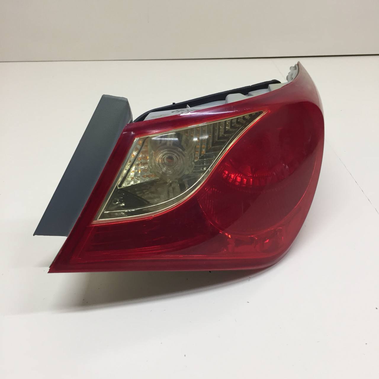 Фонарь задний наружный правый Hyundai Sonata 6 (YF) 2010-2014