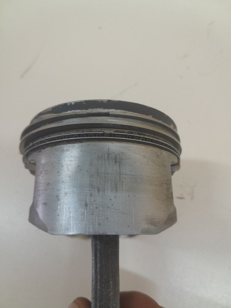 Поршень с шатуном Nissan Almera Classic (B10) 2006-2013 Поршень с шатуном Nissan Almera Classic (B10) 2006-2013
