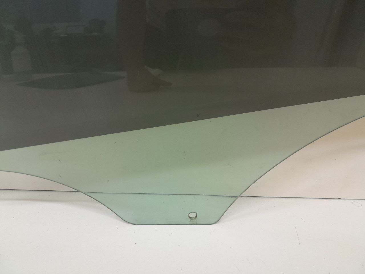 Стекло двери задней левой Renault Megane (2) 2002-2009 Стекло двери задней левой Renault Megane (2) 2002-2009