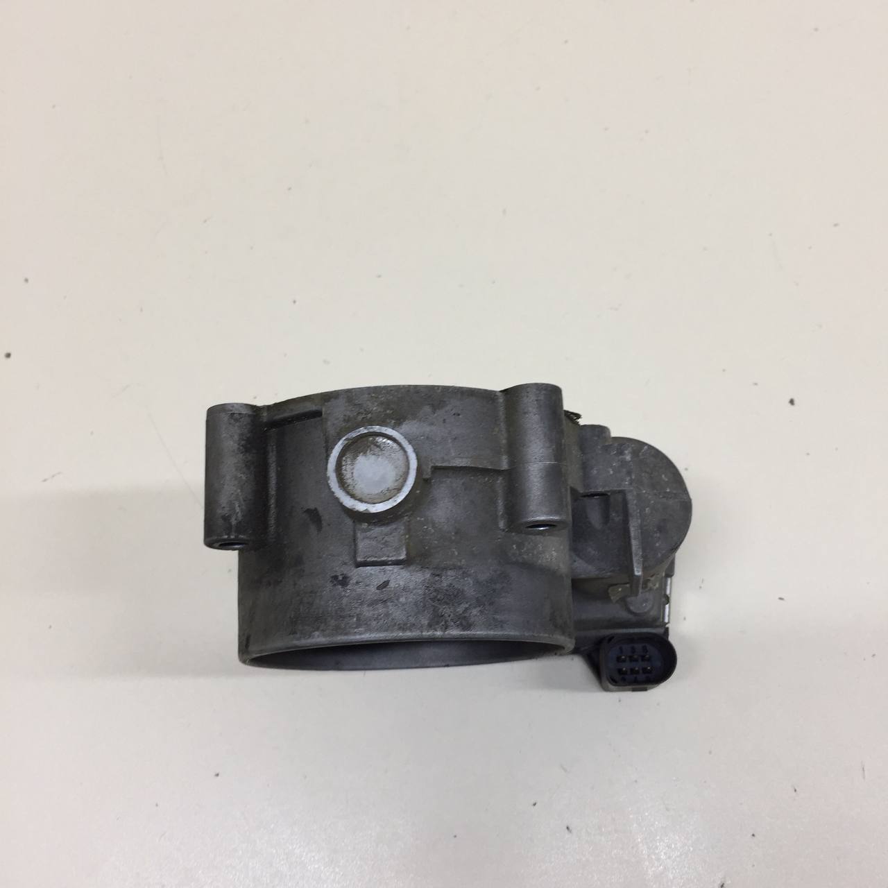 Заслонка дроссельная электрическая Audi Q7 (4L) 2005-2015