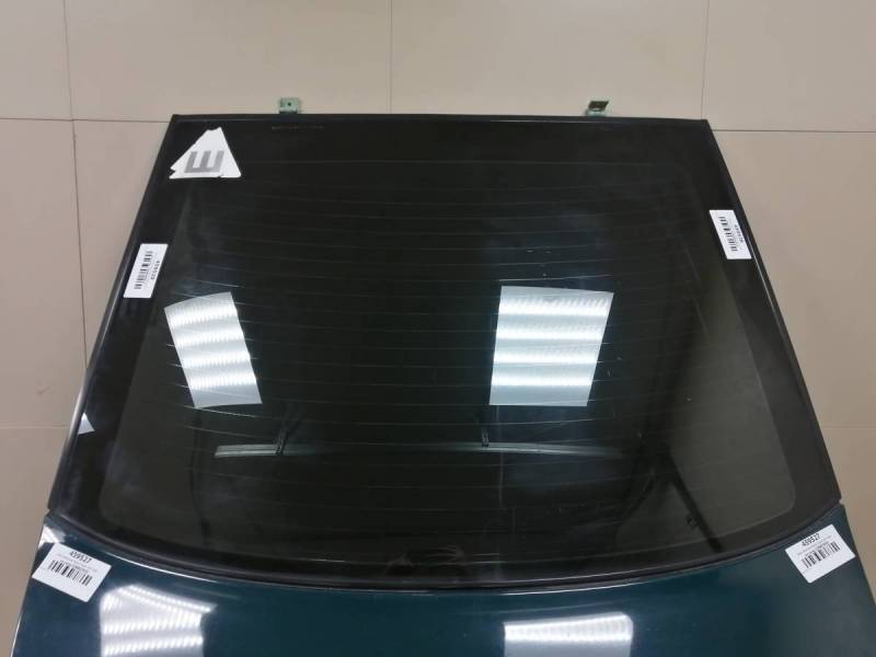 Стекло заднее Skoda Octavia 1997-2000