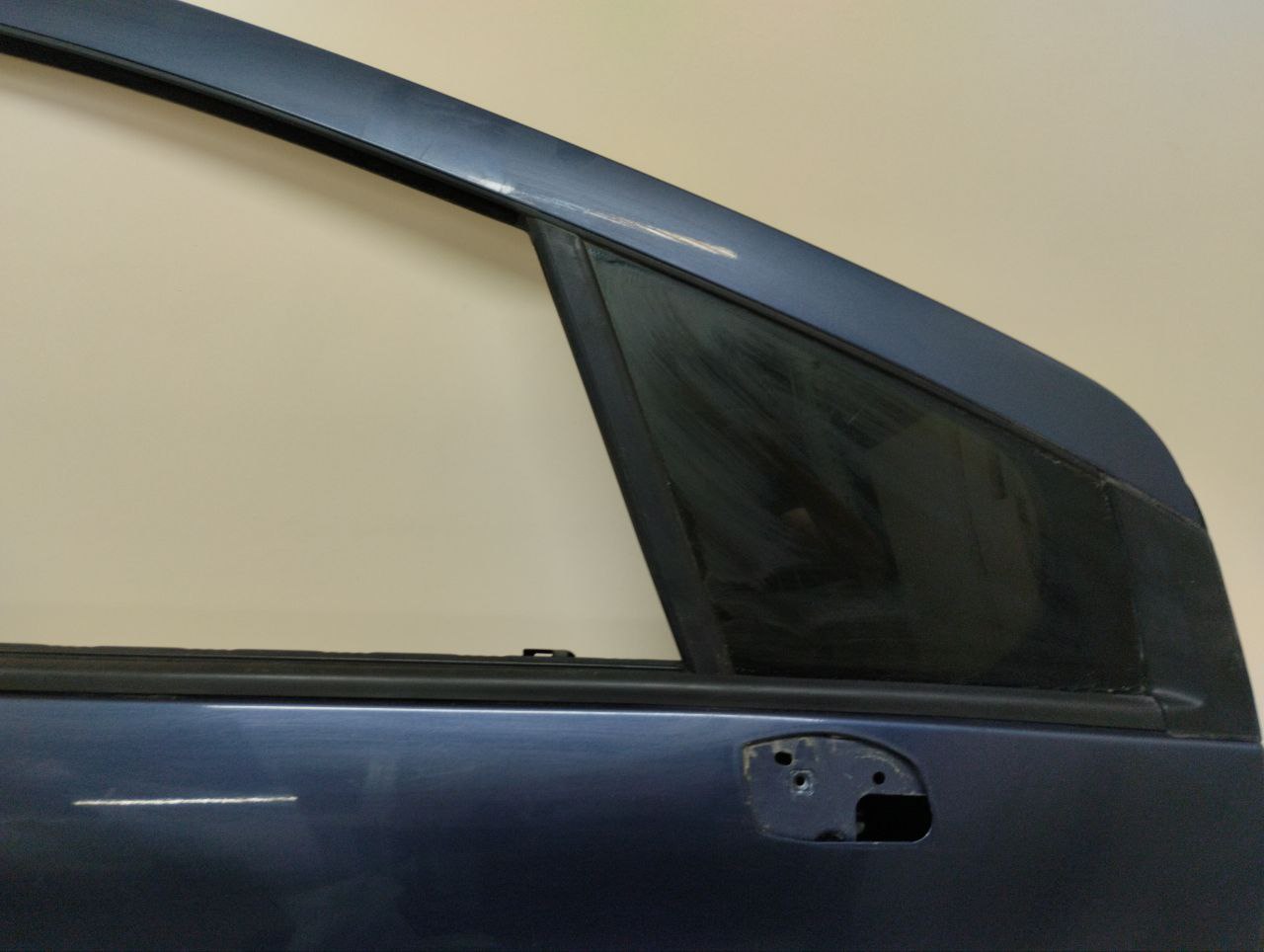 Дверь передняя правая Peugeot 308 2007>