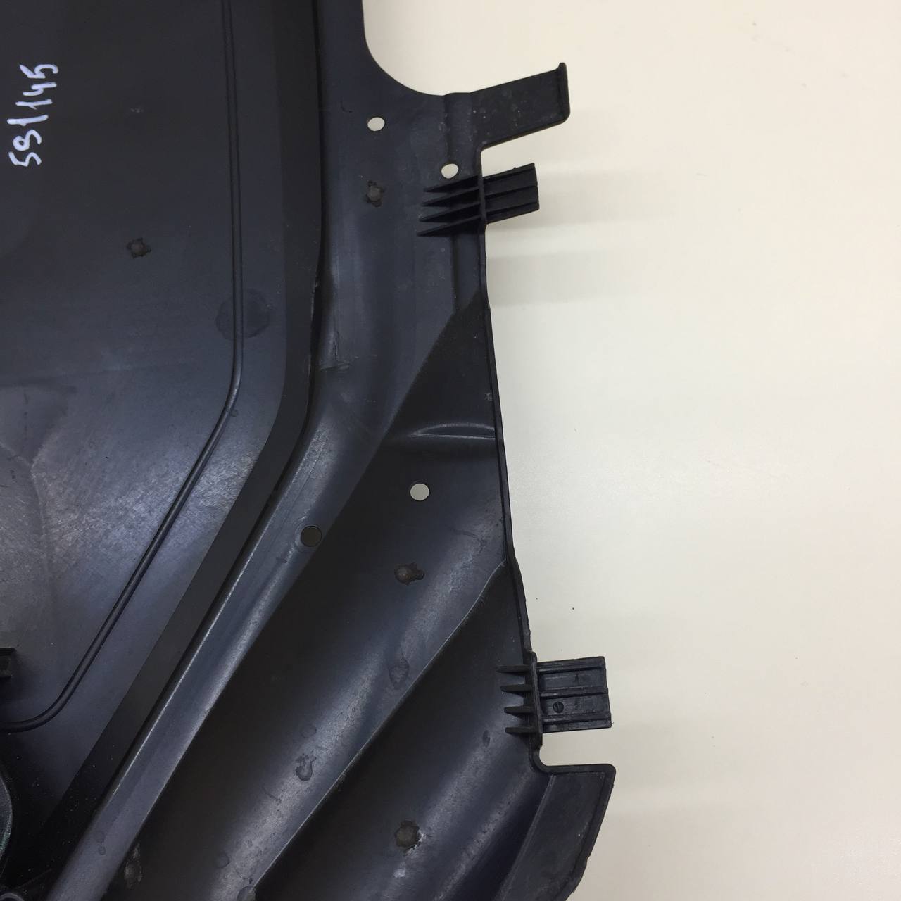 Крышка двигателя декоративная BMW 3-series F30/F31 2011> Крышка двигателя декоративная BMW 3-series F30/F31 2011>