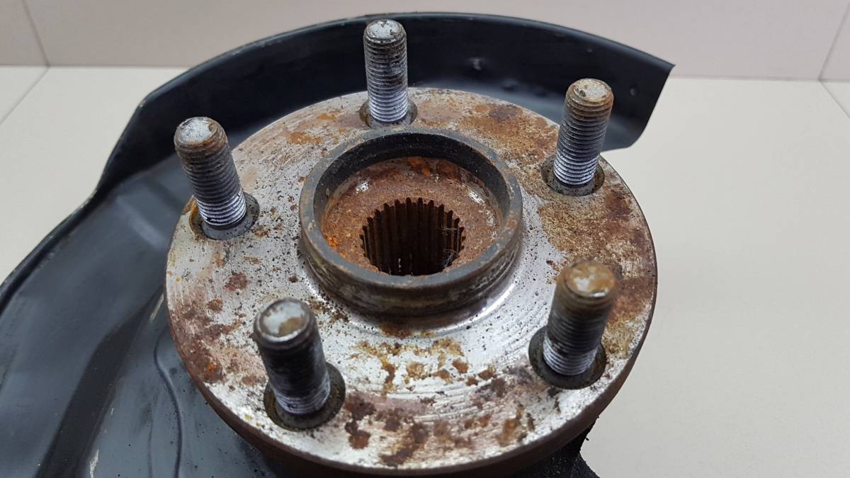 Кулак поворотный передний правый Toyota Vista Ardeo (V50) 1998-2003 Кулак поворотный передний правый Toyota Vista Ardeo (V50) 1998-2003