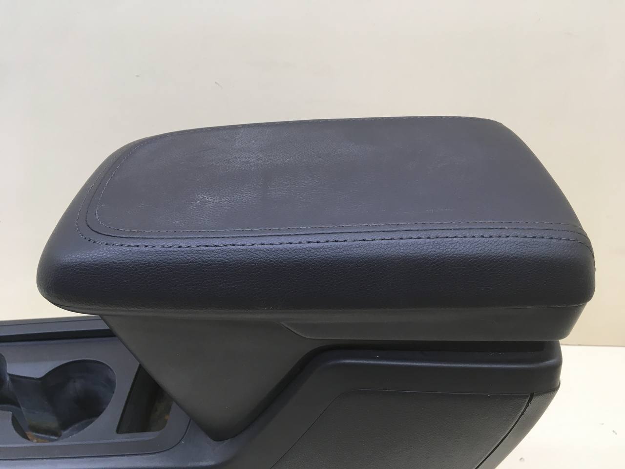 Консоль центральная Chevrolet Captiva (C140) 2011-2016 Консоль центральная Chevrolet Captiva (C140) 2011-2016