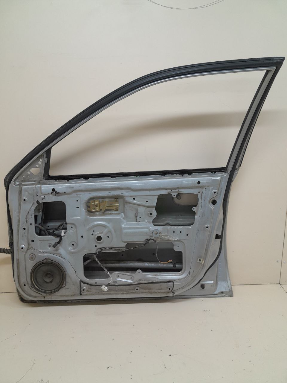 Дверь передняя правая Kia Sephia 2001-2004 Дверь передняя правая Kia Sephia 2001-2004
