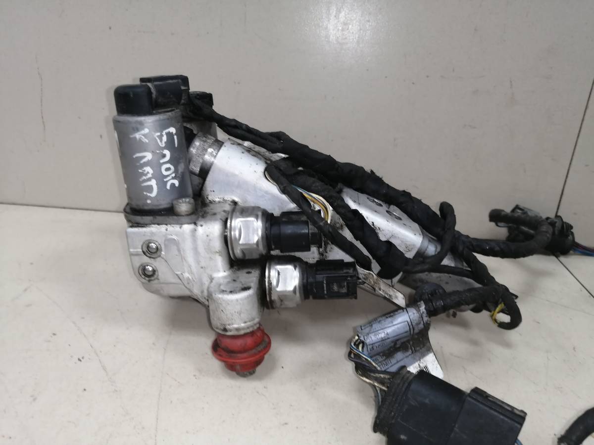 Клапан пневматический BMW 7-Series F01,F02 2008-2015 Клапан пневматический BMW 7-Series F01,F02 2008-2015