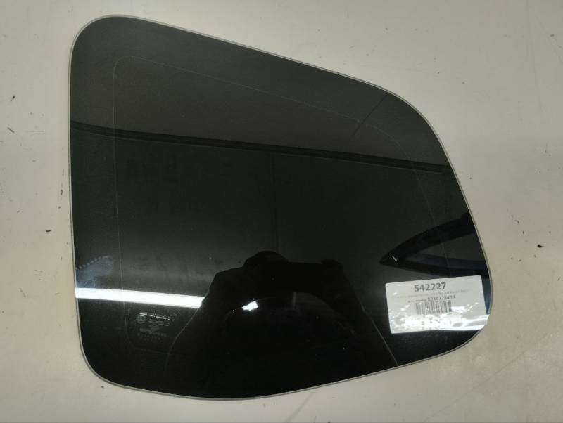 Стекло кузовное глухое левое Renault Duster (HSA, HSM) 2012> Стекло кузовное глухое левое Renault Duster (HSA, HSM) 2012>