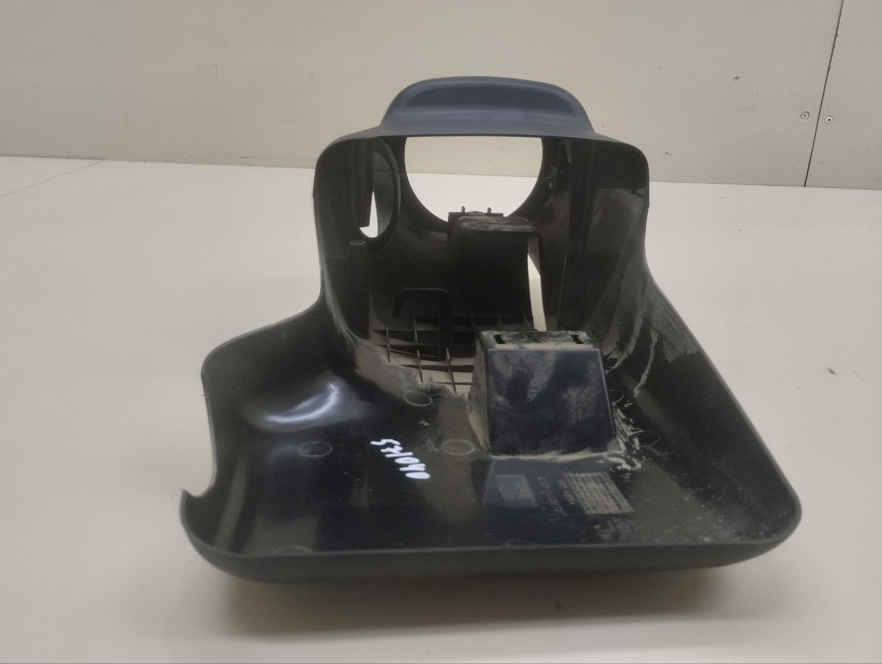 Кожух рулевой колонки Chevrolet Niva 2009-2020