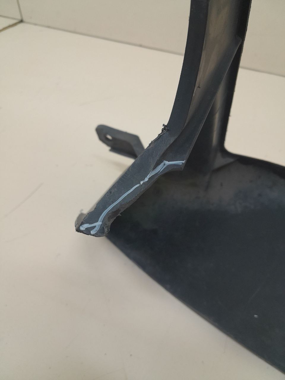 Воздуховод радиатора Chevrolet Cobalt (T250) 2011-2015 Воздуховод радиатора Chevrolet Cobalt (T250) 2011-2015