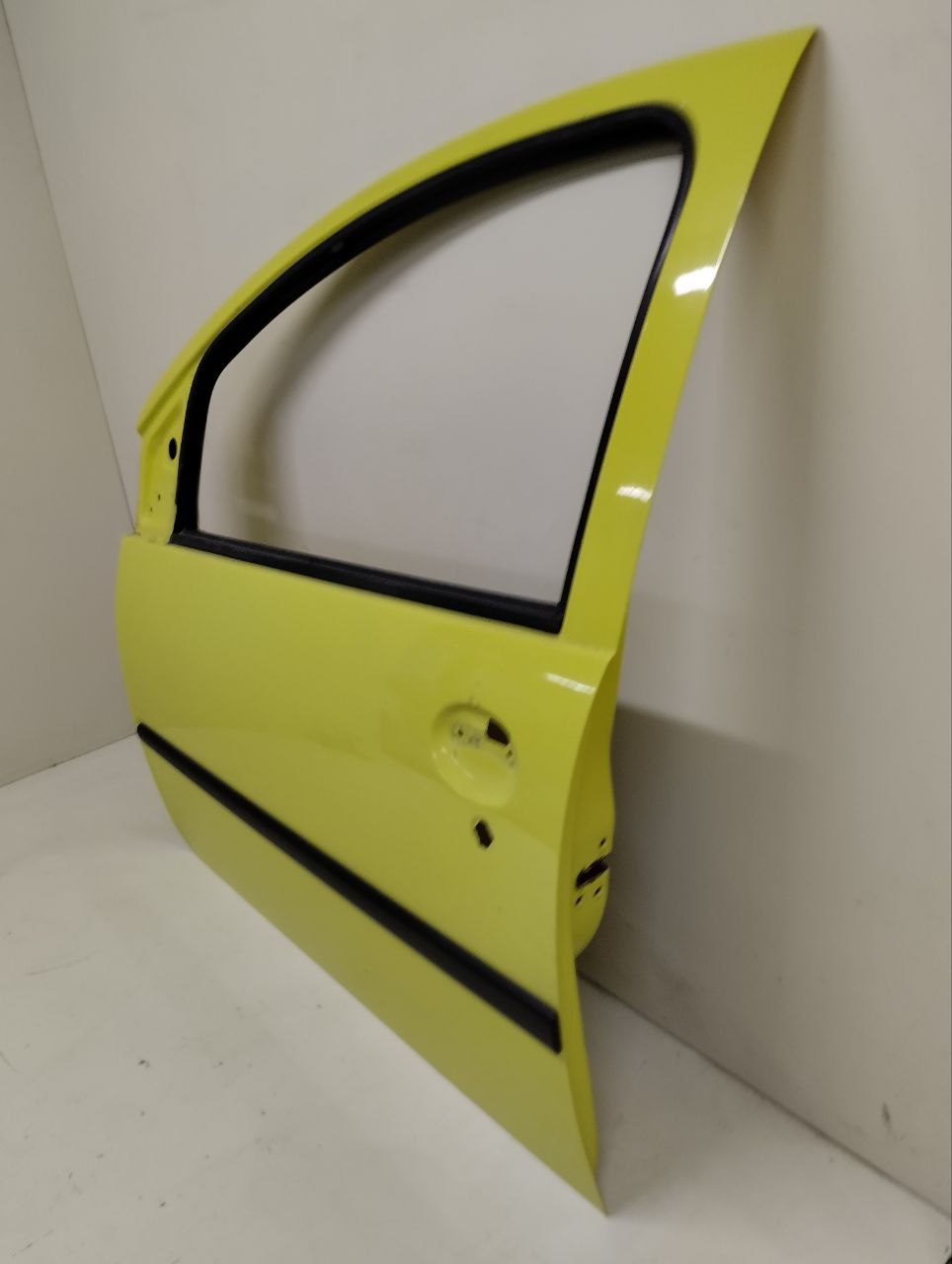 Дверь передняя левая Peugeot 107 2006-2014 Дверь передняя левая Peugeot 107 2006-2014
