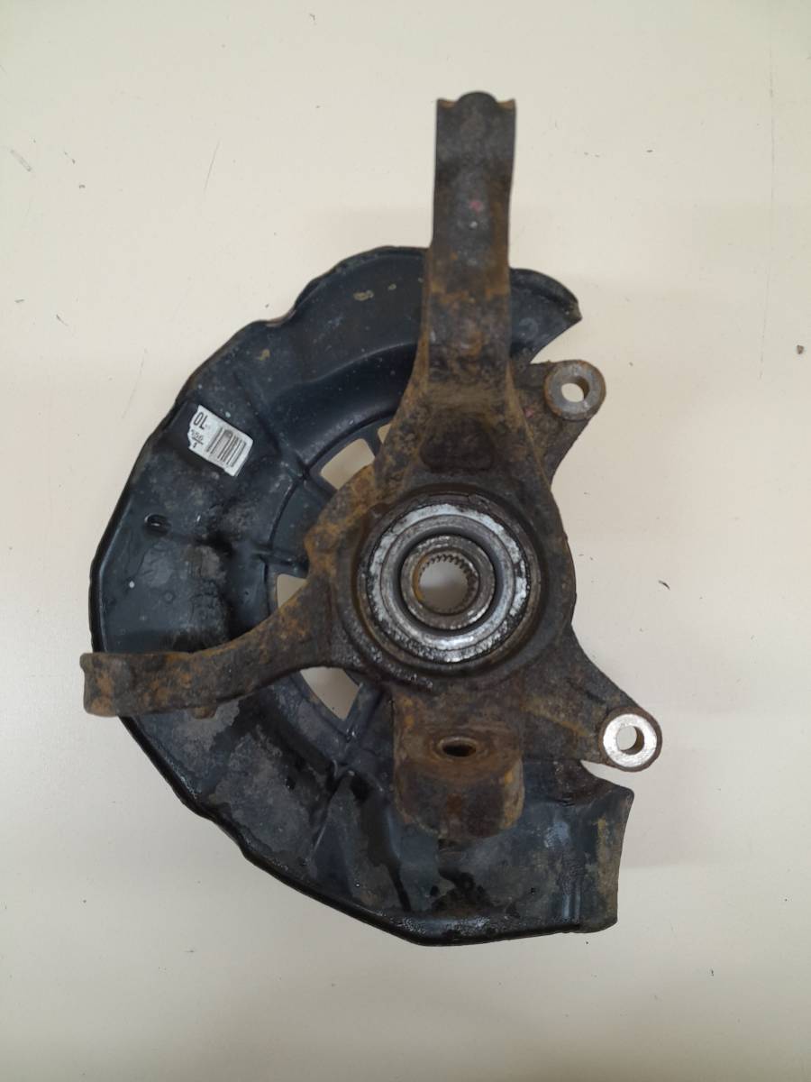 Кулак поворотный передний левый Toyota Camry (V40) 2006-2011 Кулак поворотный передний левый Toyota Camry (V40) 2006-2011