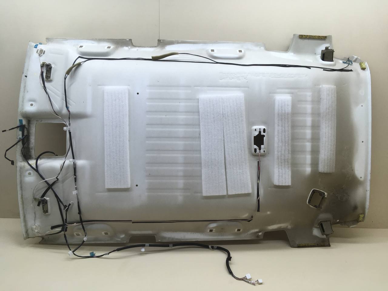 Обшивка потолка Toyota Rav 4 (A30) 2006-2013 Обшивка потолка Toyota Rav 4 (A30) 2006-2013