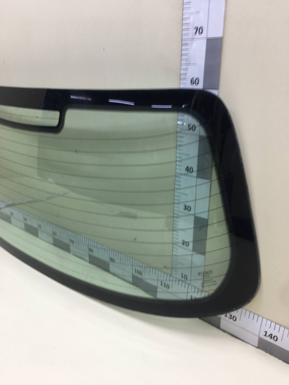 Стекло заднее Fiat Albea 2002-2012