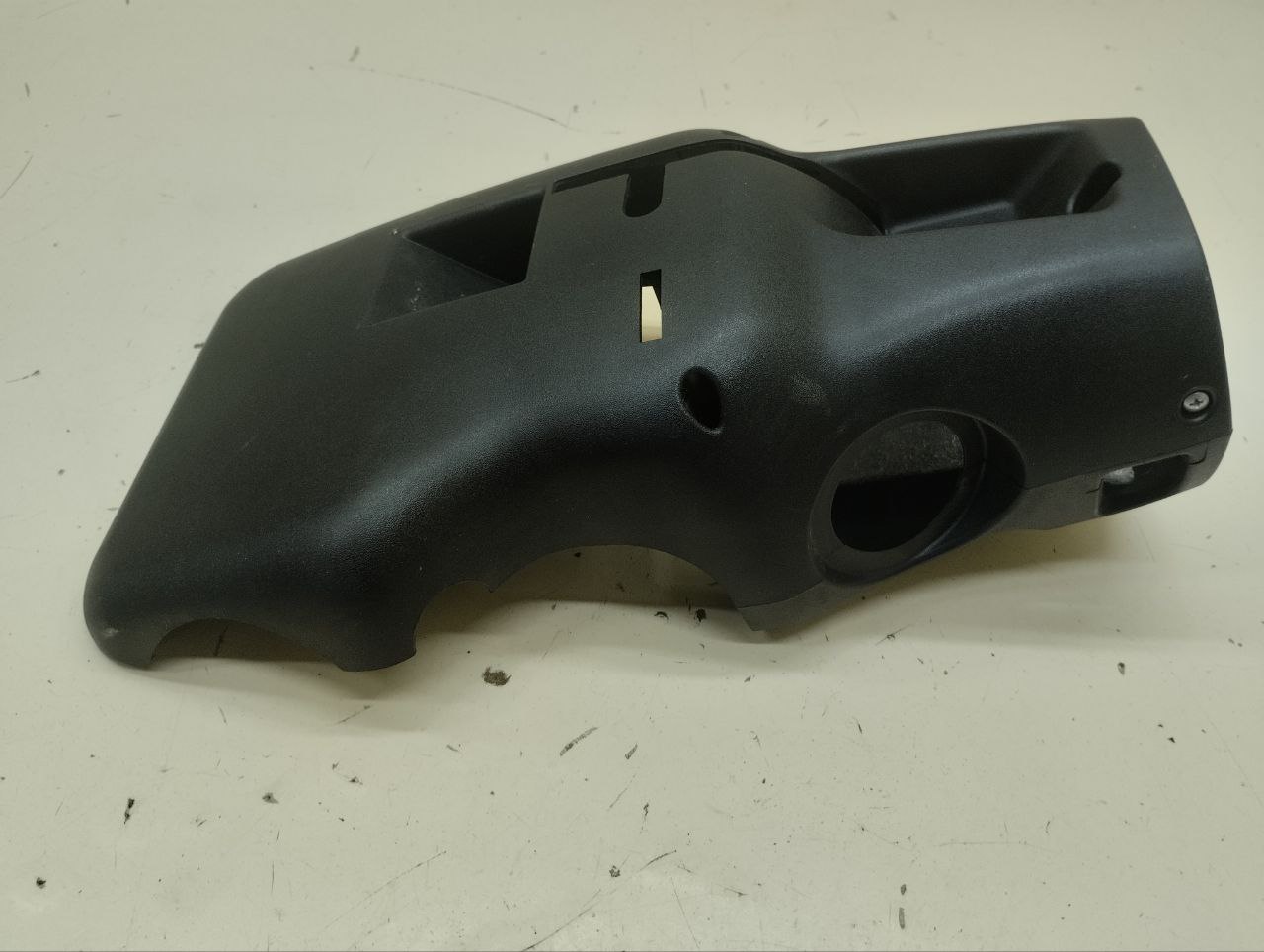 Кожух рулевой колонки Chevrolet Niva 2009-2020