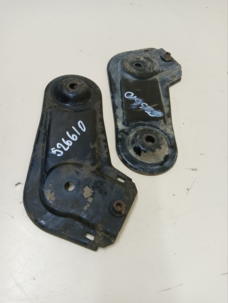 Кронштейн передней балки Opel Astra J 2010-2017