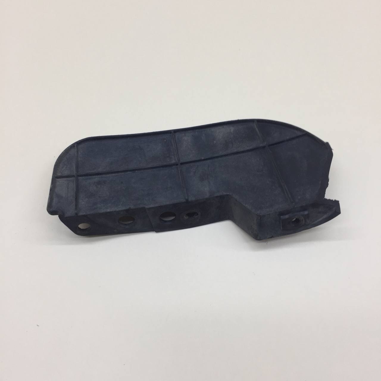 Брызговик передний левый Toyota Rav 4 (A30) 2006-2013