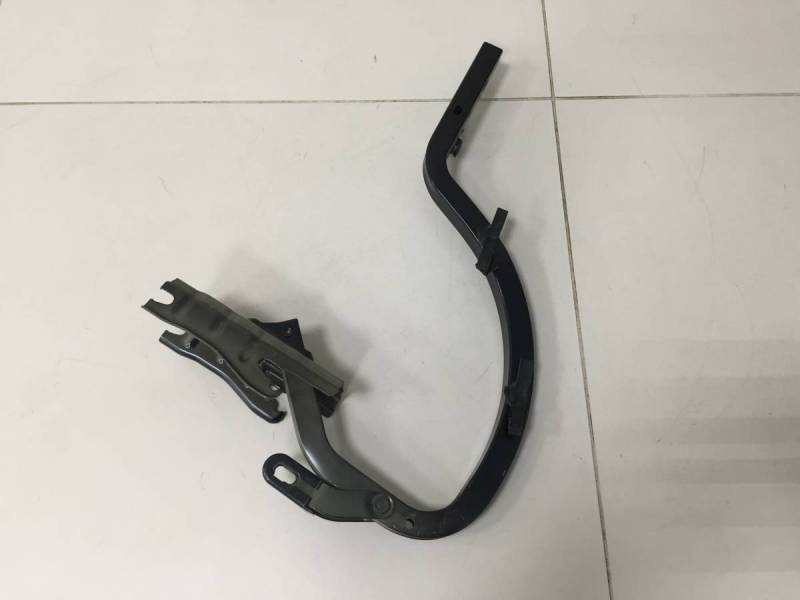 Петля крышки багажника Toyota Camry (XV50) 2011-2017
