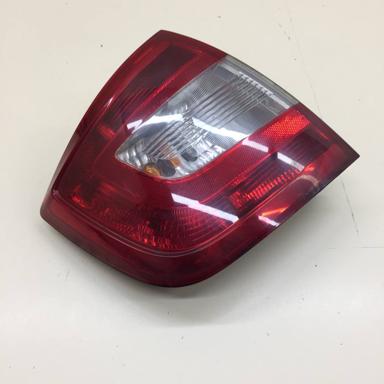 Фонарь задний левый Skoda Rapid 2012-2020 Фонарь задний левый Skoda Rapid 2012-2020