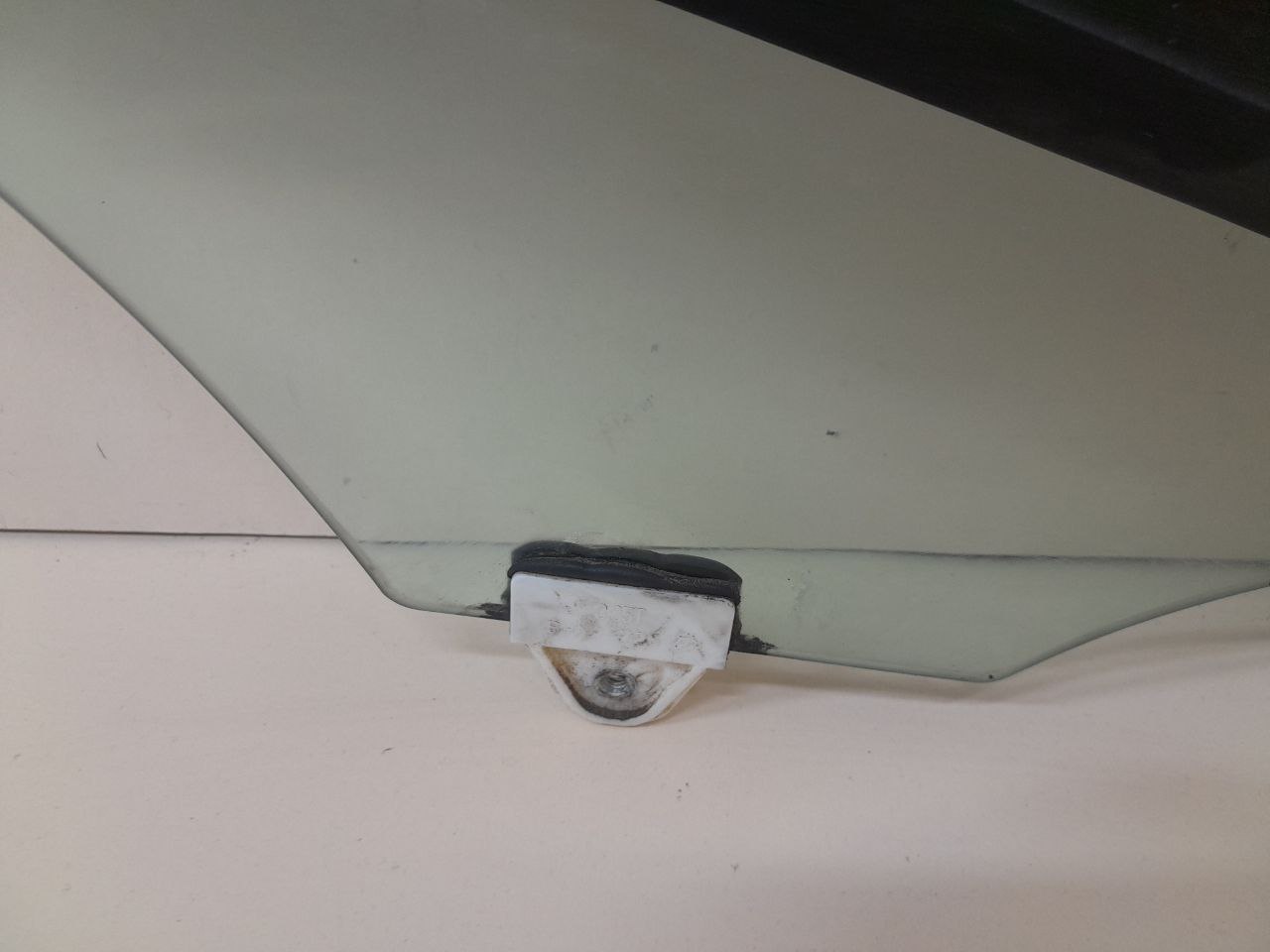 Стекло двери задней правой Mazda Mazda 3 (BM) 2013-2016