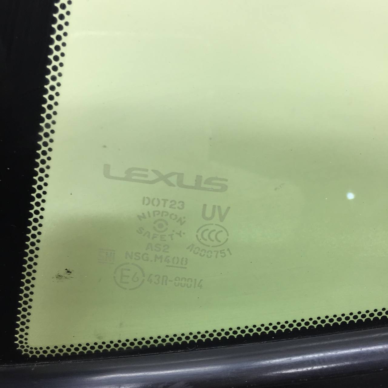 Стекло двери задней левой (форточка) Lexus ES (SV60) 2012>