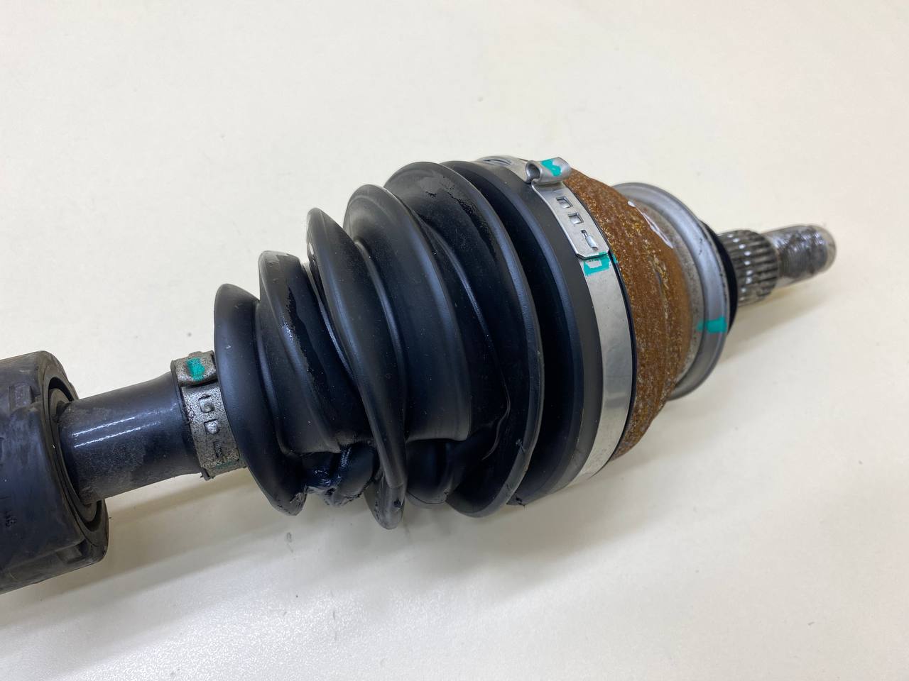 Полуось передняя левая EXEED RX 2022>