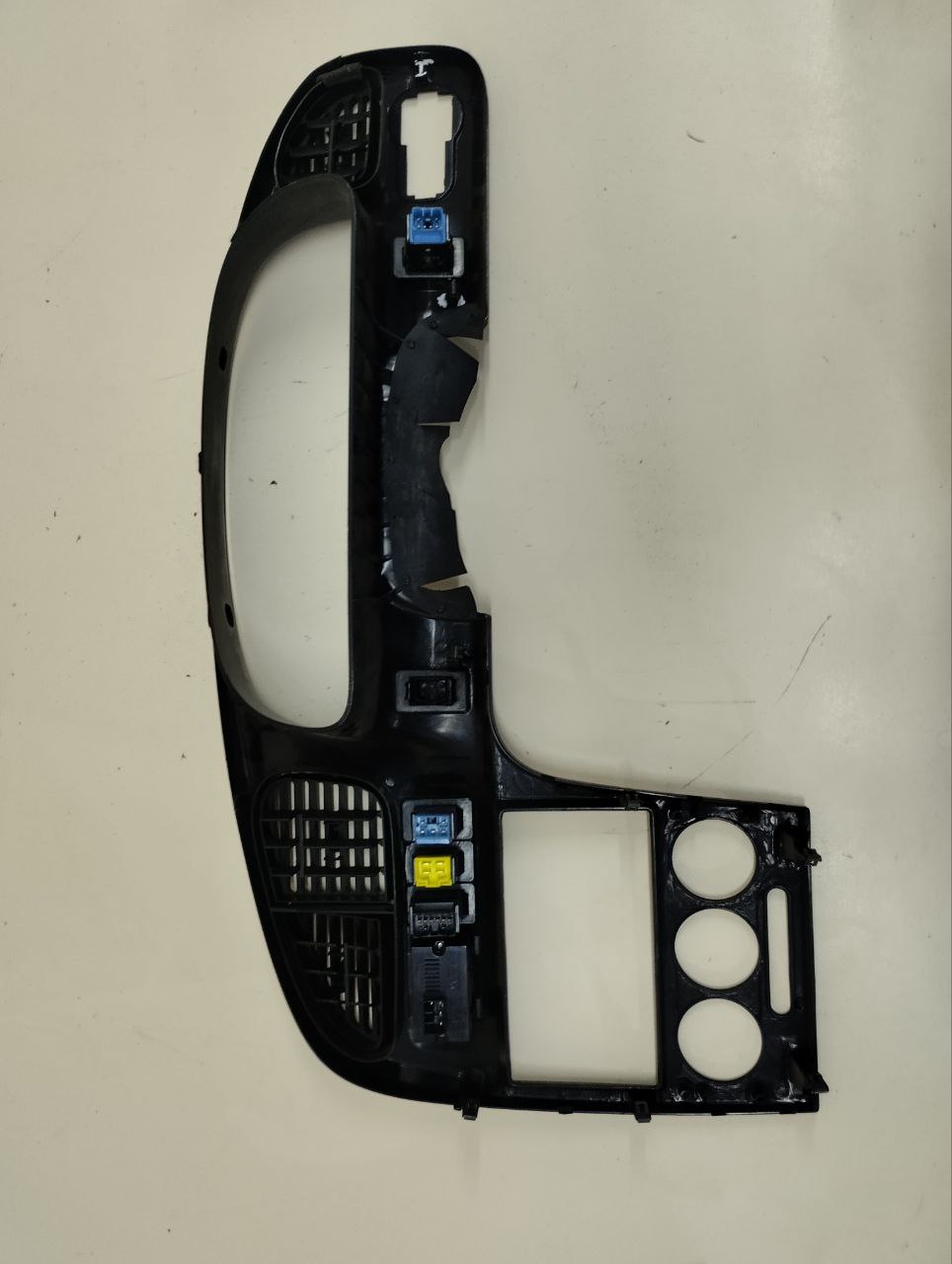 Накладка торпедо Kia Spectra (SD) 2004-2011 Накладка торпедо Kia Spectra (SD) 2004-2011